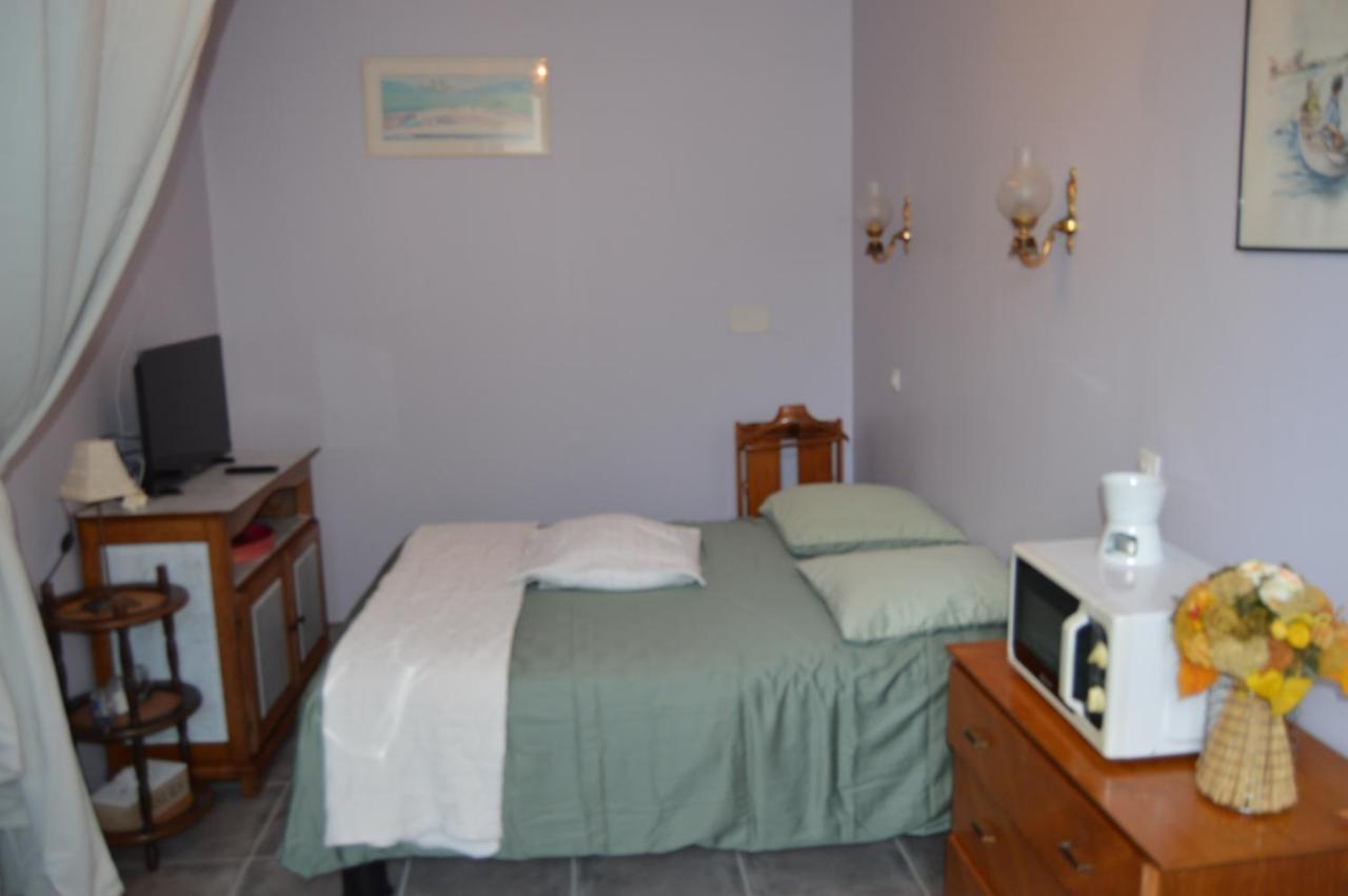 Chambre Charentaise Vars  Kültér fotó